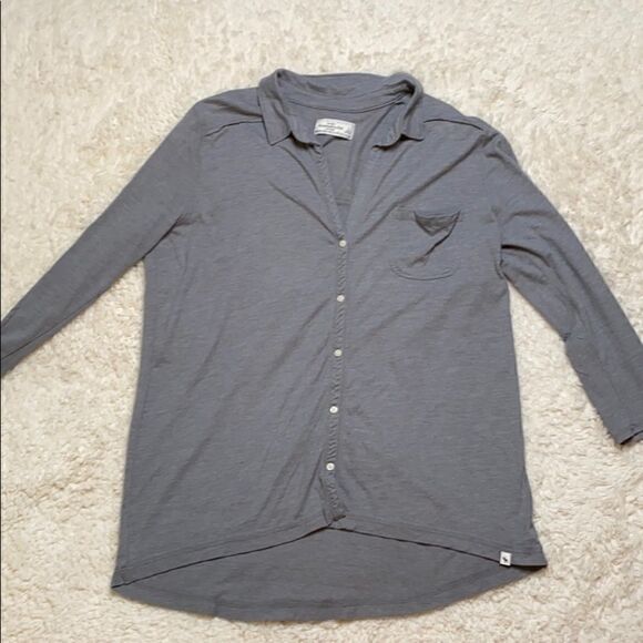 Abercrombie and Fitch Gray collared button down - Picture 1 of 16